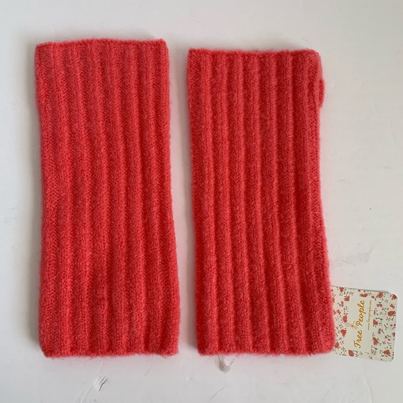 Free People Uptown Knit Wrist Arm Warmers Hot pink - Picture 5 of 8